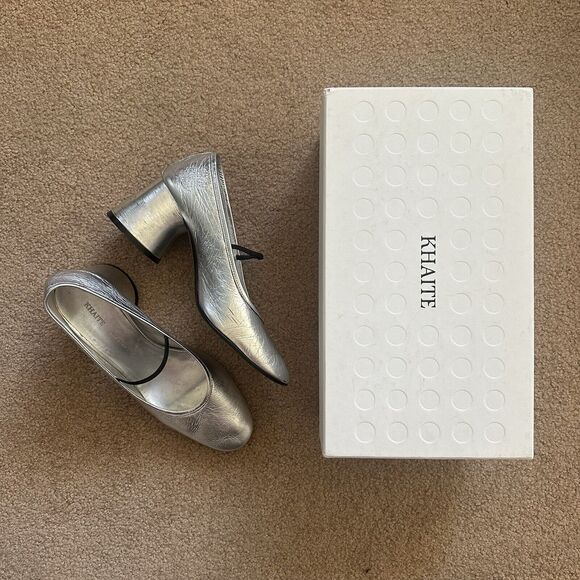 Khaite Lorimer Crinkled Leather Metallic Mary Jane Pumps Silver Size 37 - Picture 2 of 10